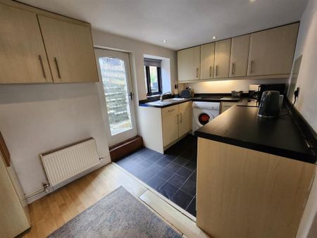 2 bedroom house to rent - Photo 4