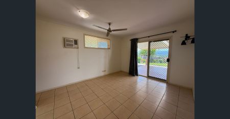 New to the market - Spacious Family Home in Bentley Park - Photo 3