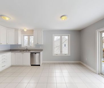 For Lease - 218 Main Street, Newmarket, Ontario - Photo 2