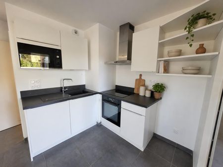 Location Appartement 2 pièces 39m² CRAPONNE 69290 - Photo 4