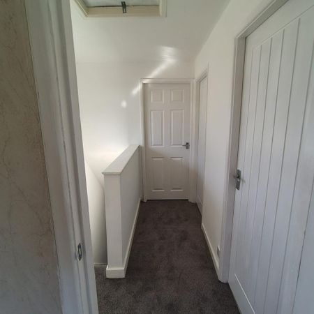 3 bedroom detached house to rent - Photo 2