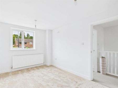 3 bedroom terraced house to rent - Photo 4