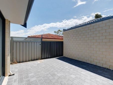 Four Bed Family Villa - Photo 5