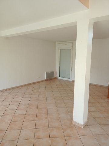 Maison avec terrasse 4 chambres en location à Ardenay-Sur-Mérize - Photo 2