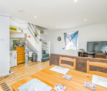 Railway Street, Cardiff - Photo 2