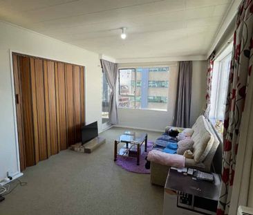 Prime Location Alert! - Photo 5