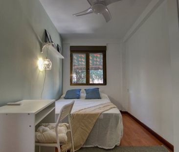 Calle de San Lamberto, Madrid, Community of Madrid 28017 - Photo 3