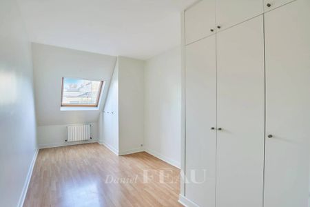 Location appartement, Paris 8ème (75008), 4 pièces, 115.9 m², ref 86422691 - Photo 3