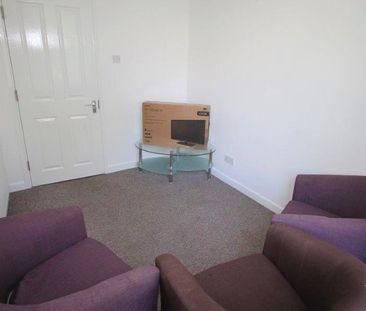 2 Bedroom | Flat 2, 9 North Road East, PL4 6AS - Photo 3