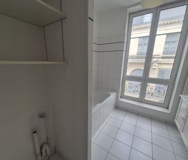Location Appartement 3 pièces 76m² LILLE 59800 - Photo 3