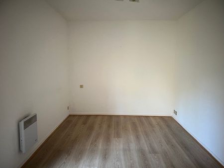 Location Appartement 2 pièces 36m² BRIGNOLES 83170 - Photo 3