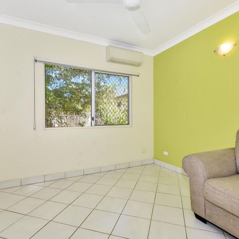 FAMILY HOME WITH LARGE AIR-CONDITIONED DEMOUNTABLE & INGORUND SPA - Photo 1