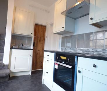 2 bedroom terraced house to rent - Photo 4