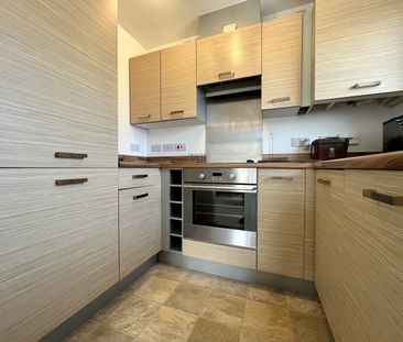 Greenway Road, Rumney - Photo 6