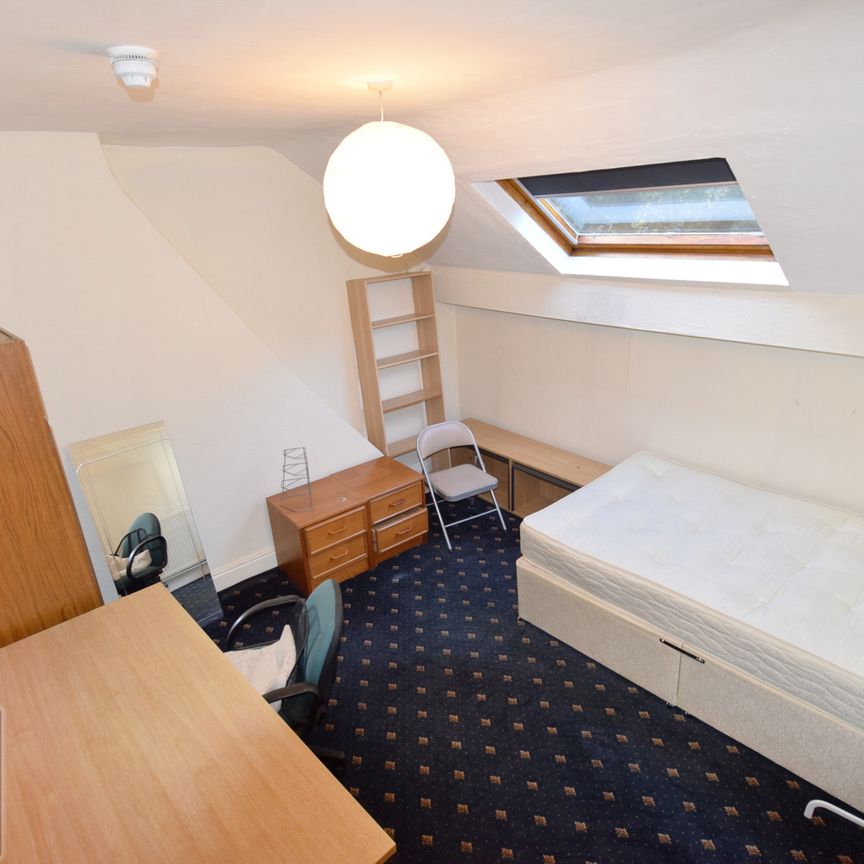 Harcourt Road, - Photo 1