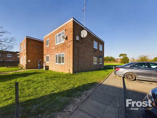 Falcon Drive, Stanwell, Staines-upon-Thames,TW19 - Photo 1