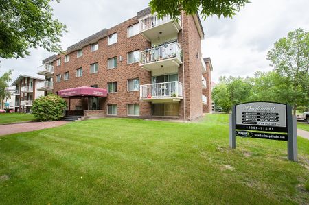 Diplomat Manor - Photo 4