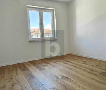 TOP MODERN IN FAMILY-FRIENDLY LOCATION - Photo 2