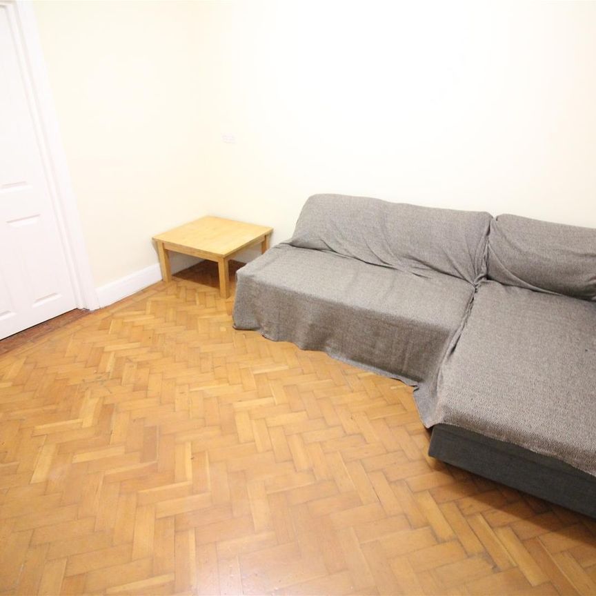 Park Road, Hounslow - Photo 1