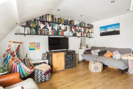 2 bedroom apartment to rent - Photo 4