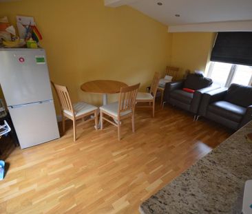 3 bedroom apartment to rent - Photo 1
