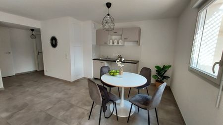 Location Appartement 2 pièces 39m² PERPIGNAN 66000 - Photo 2