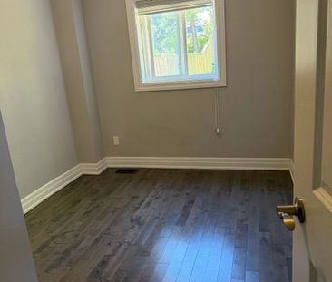 For Lease - 2951 Salerno Crescent, Mississauga, Ontario - Photo 5