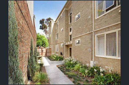 7/41 Napier Street, Fitzroy VIC 3065 - Photo 4