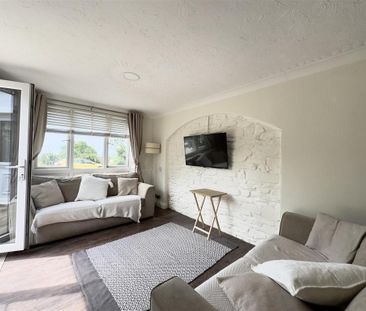 1 bedroom bungalow to rent - Photo 2