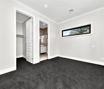 39 Charlotte Street, Blackburn South - Photo 3
