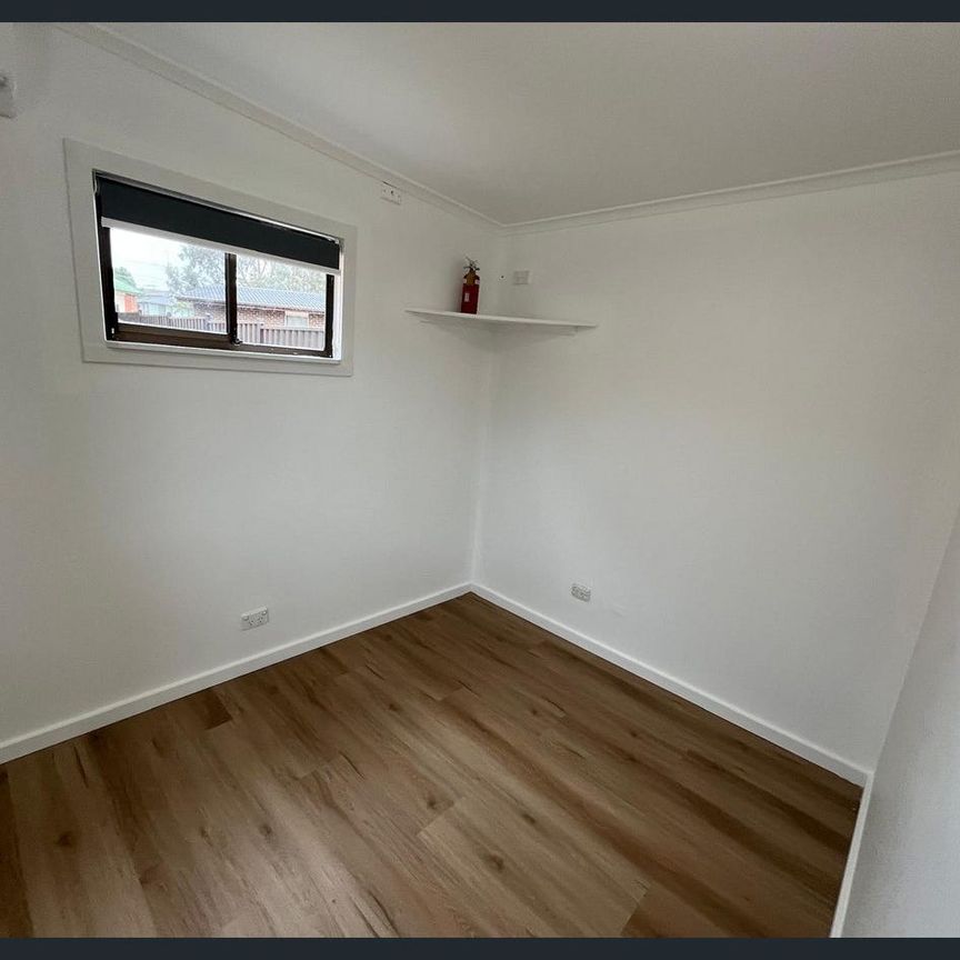 Cosy, Light-Filled Bungalow in Prime Location - Photo 1