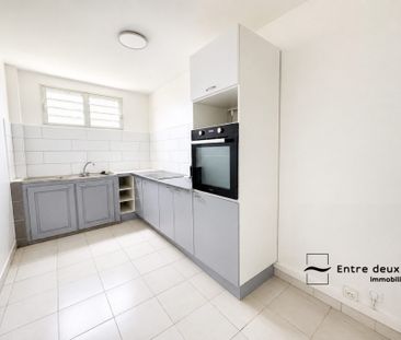 Location Appartement 69.00m² 2 pièces Fort de france - Photo 2