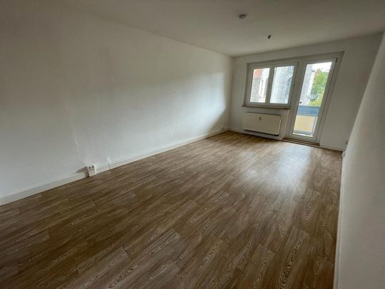 2-Raumwohnung mit Balkon im Herzen der Stadt - Photo 1