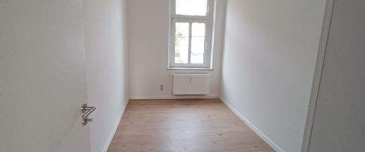 3 Raum Wohnung mit Balkon in Wilkau-Haßlau zu vermieten - Foto 1