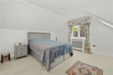 6 bedroom detached house to rent - Photo 4