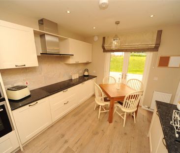 3 bedroom terraced house to rent - Photo 6