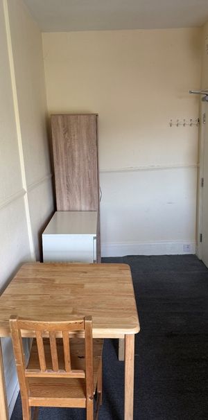 Room in a Shared House, Stuart Crescent, N22 - Photo 1