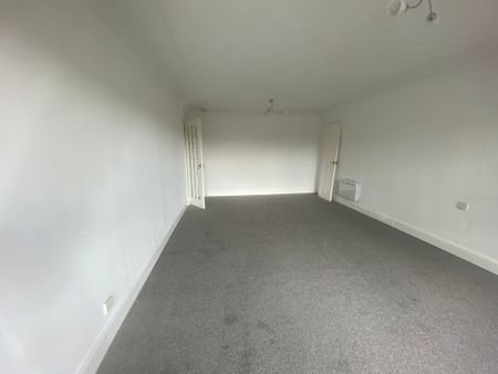4 Bedroom Property To Rent - Photo 5