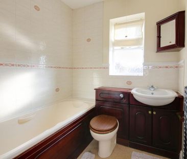 3 bedroom detached house to rent - Photo 5