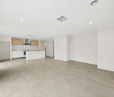 53 Sapling Boulevard, Tarneit VIC, Belconnen - Photo 4