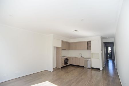 50 Arnold Close, Findon - Photo 5