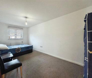 1 bedroom parking to rent - Photo 4