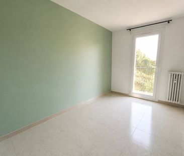Location Appartement 3 pièces 51m² NICE 06000 - Photo 4