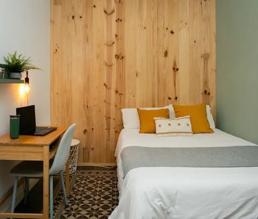 Carrer del Rosselló, Barcelona, Catalonia 08008 - Photo 5