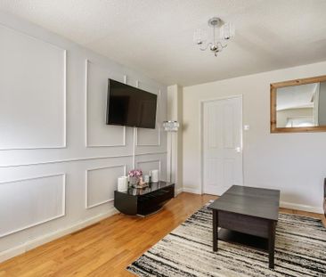 2 bedroom end of terrace house to rent - Photo 4