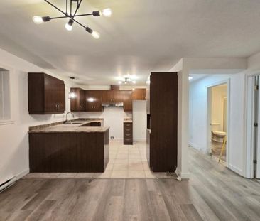 Appartement à louer - Laval (Chomedey) (Autres) - Photo 1