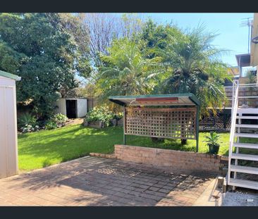 397 Schubach Street, East Albury, NSW 2640 - Photo 6