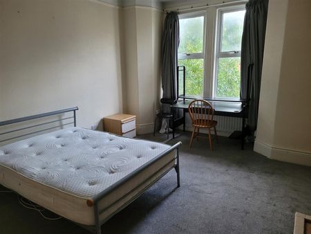 Newcastle upon Tyne - Photo 5