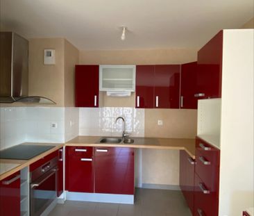 Location Appartement 3 pièces 77m² - Photo 1