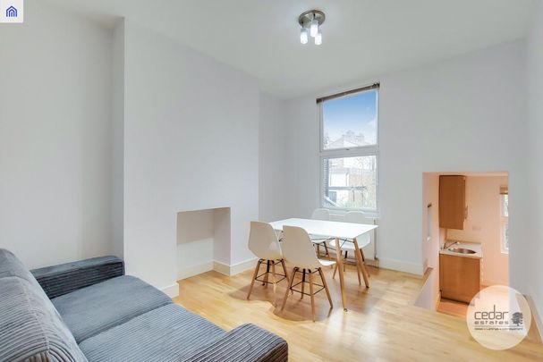 2 bedroom flat to rent - Photo 1